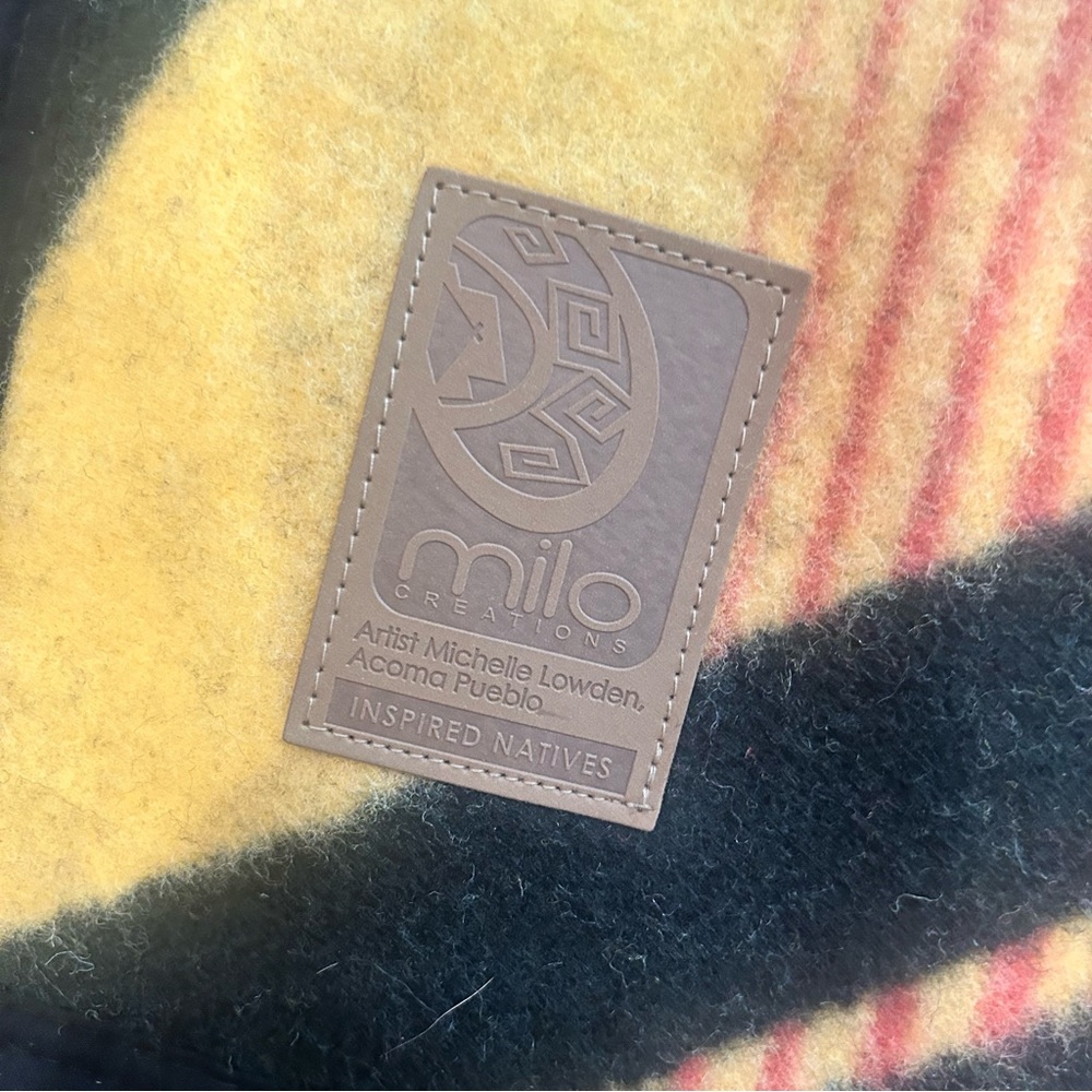 Native Designed Colorful Geometric New Zealand Wool Blanket  Reflections Pueblo - Picture 5 of 7